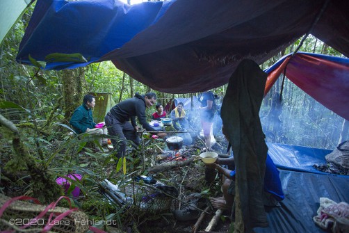 Das Camp der Penan in der ersten Nacht.